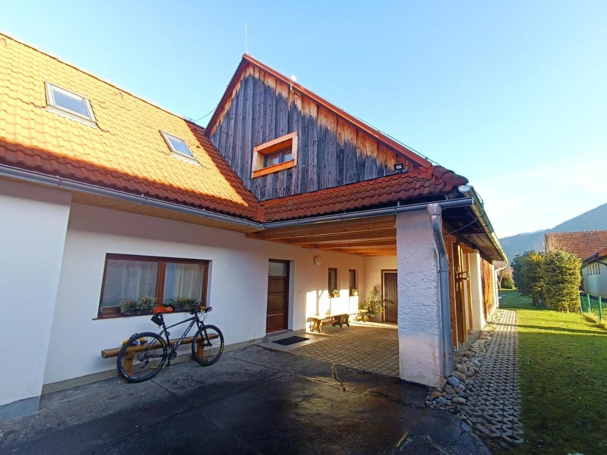 Vidiecky Apartman Kubo Pavčina Lehota エクステリア 写真